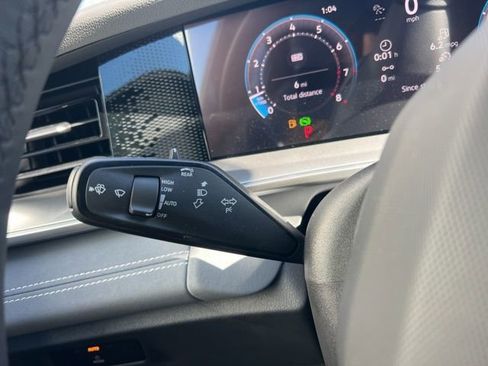 New 2026 Volkswagen Tiguan SE R-Line image 10