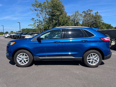 Used 2022 Ford Edge SEL w/ Convenience Package AWD/4WD image 2