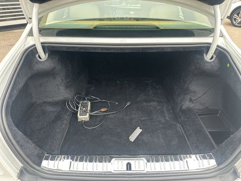 Used 2014 Rolls-Royce Ghost RWD image 35