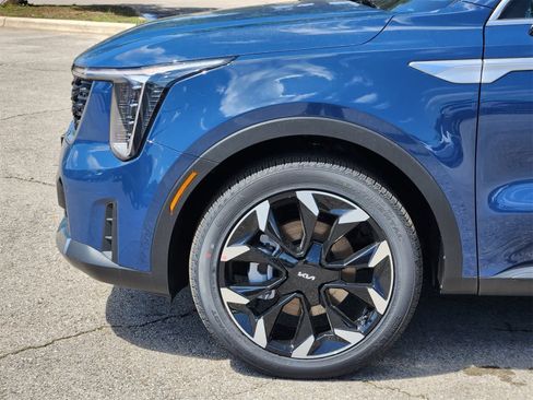 New 2025 Kia Sorento EX w/ Panoramic Sunroof Package image 8