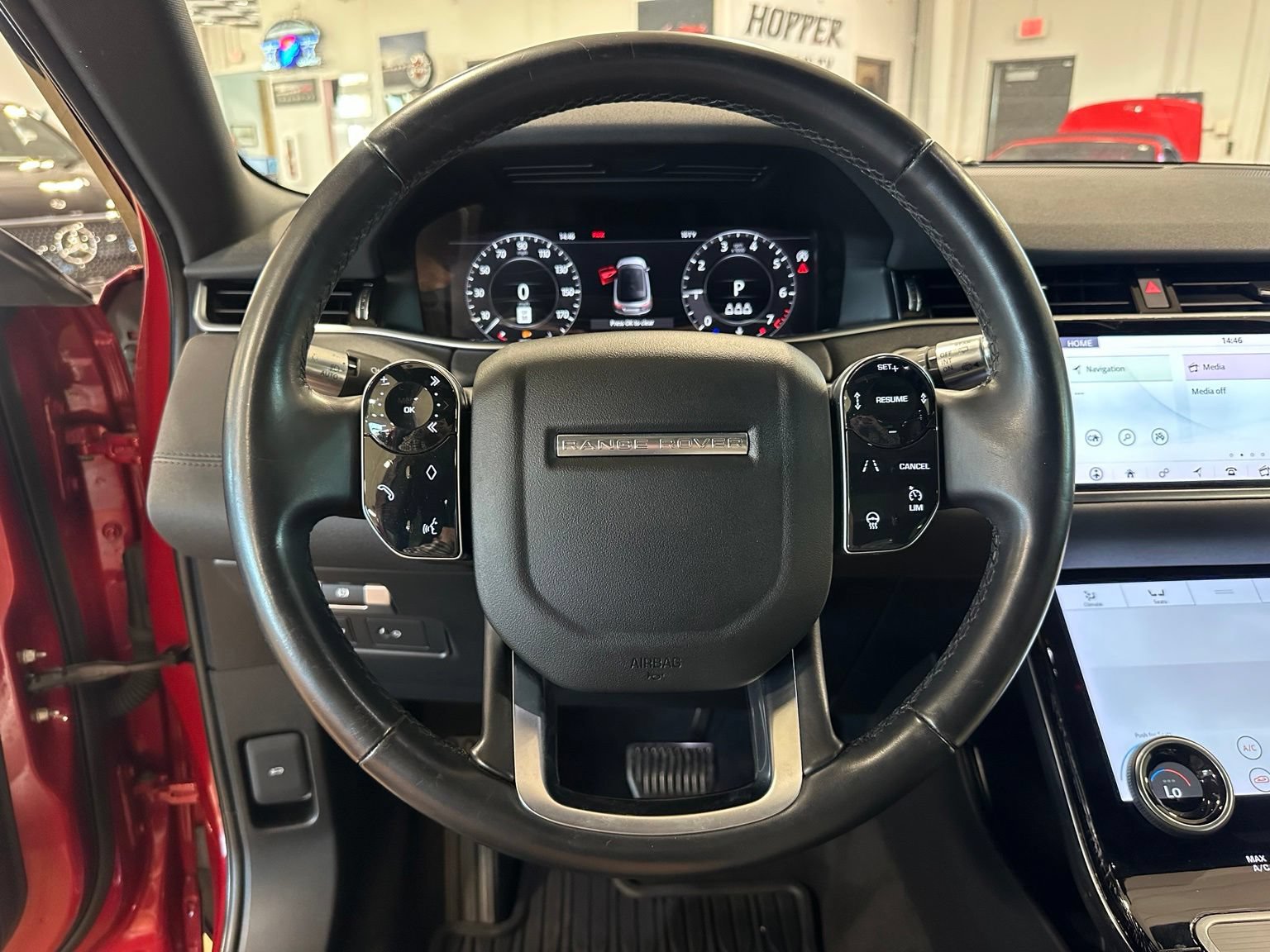 Used 2020 Land Rover Range Rover Evoque SE AWD/4WD image 17