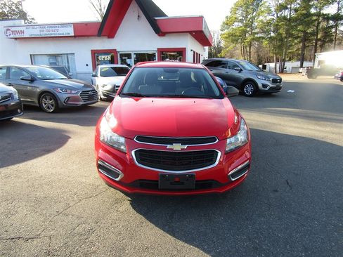 Used 2015 Chevrolet Cruze LS image 2