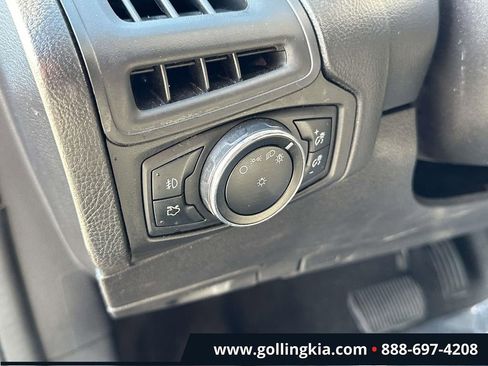Used 2014 Ford Focus SE w/ SE Sport Package FWD image 18
