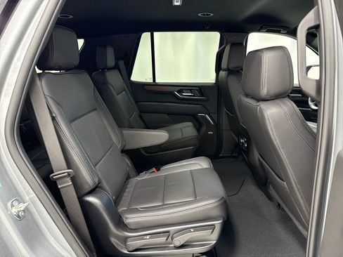 Used 2025 GMC Yukon Denali AWD/4WD image 12