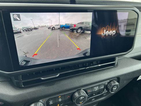 New 2026 Jeep Gladiator Sport image 30