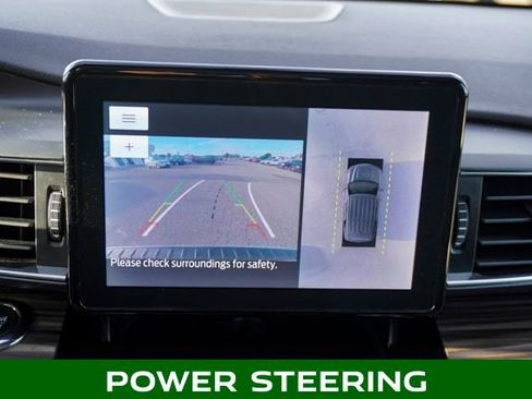 Used 2022 Ford Explorer Limited image 17