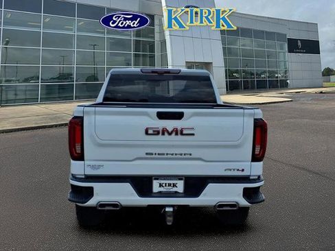 Used 2024 GMC Sierra 1500 AT4 w/ Technology Package image 4