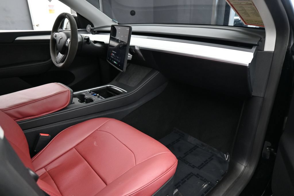 Used 2024 Tesla Model Y Performance AWD/4WD image 42