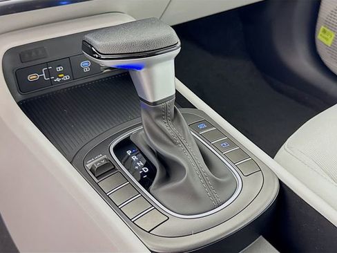 New 2026 Hyundai Kona SE image 26