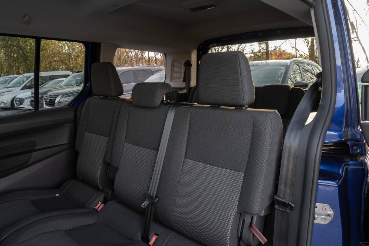 Used 2018 Ford Transit Connect XL FWD image 17