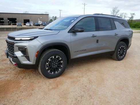 New 2026 Chevrolet Traverse Z71 w/ Enhanced Driving Package AWD/4WD image 7