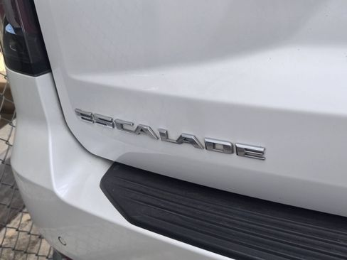 Certified 2023 Cadillac Escalade Premium Luxury AWD/4WD image 7