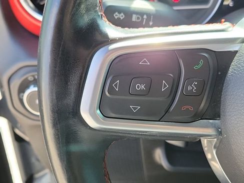 Used 2019 Jeep Wrangler Unlimited Rubicon AWD/4WD image 12