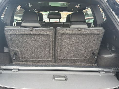 Used 2022 Volkswagen Tiguan SE R-Line image 10