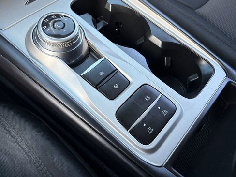 Used 2022 Ford Explorer XLT RWD image 19