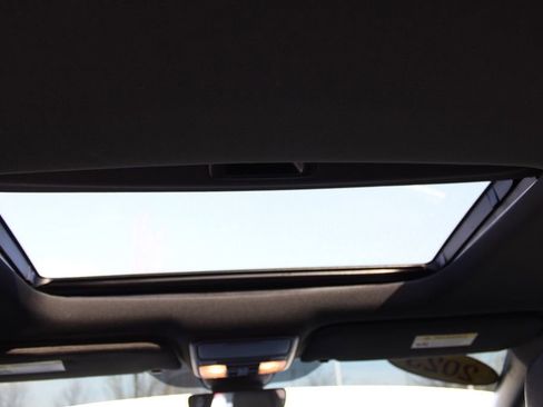 Used 2023 Honda Odyssey Sport image 32