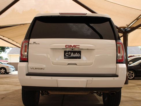 Used 2018 GMC Yukon SLT w/ Premium Edition image 8