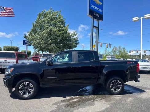 Used 2021 Chevrolet Colorado Z71 AWD/4WD image 2