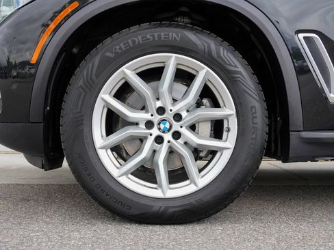 Used 2022 BMW X5 xDrive40i w/ Executive Package AWD/4WD image 32