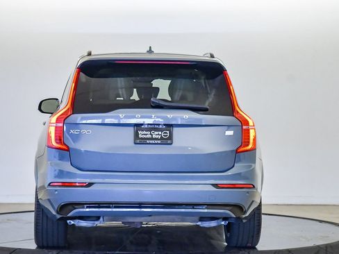 Certified 2023 Volvo XC90 T8 Ultimate image 3