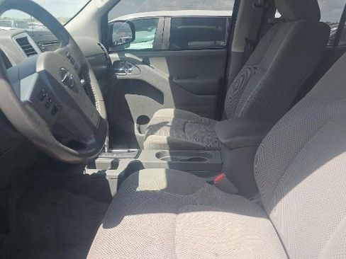 Used 2018 Nissan Frontier SV w/ Value Truck Package image 5