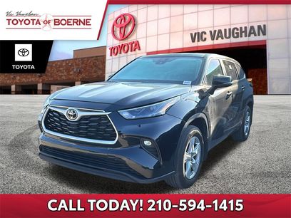 Used 2024 Toyota Highlander LE