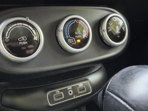 Used 2018 FIAT 500X Trekking FWD image 15