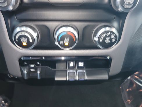 Used 2021 RAM 1500 Big Horn image 22