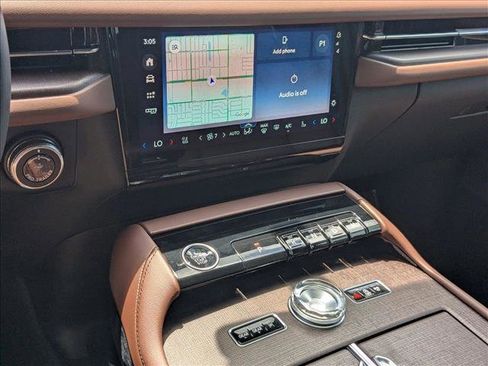 New 2025 Lincoln Navigator Reserve image 13