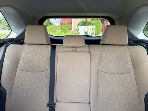 Used 2021 Toyota RAV4 XLE image 31