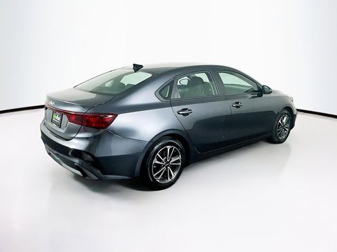 Used 2023 Kia Forte LXS image 9