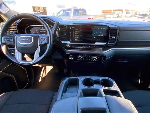 Used 2024 GMC Sierra 1500 SLE image 14