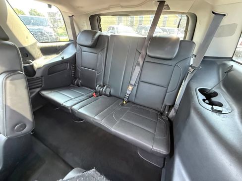 Used 2015 GMC Yukon SLT w/ Open Road Package AWD/4WD image 26