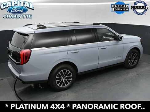 Used 2025 Ford Expedition Platinum AWD/4WD image 32