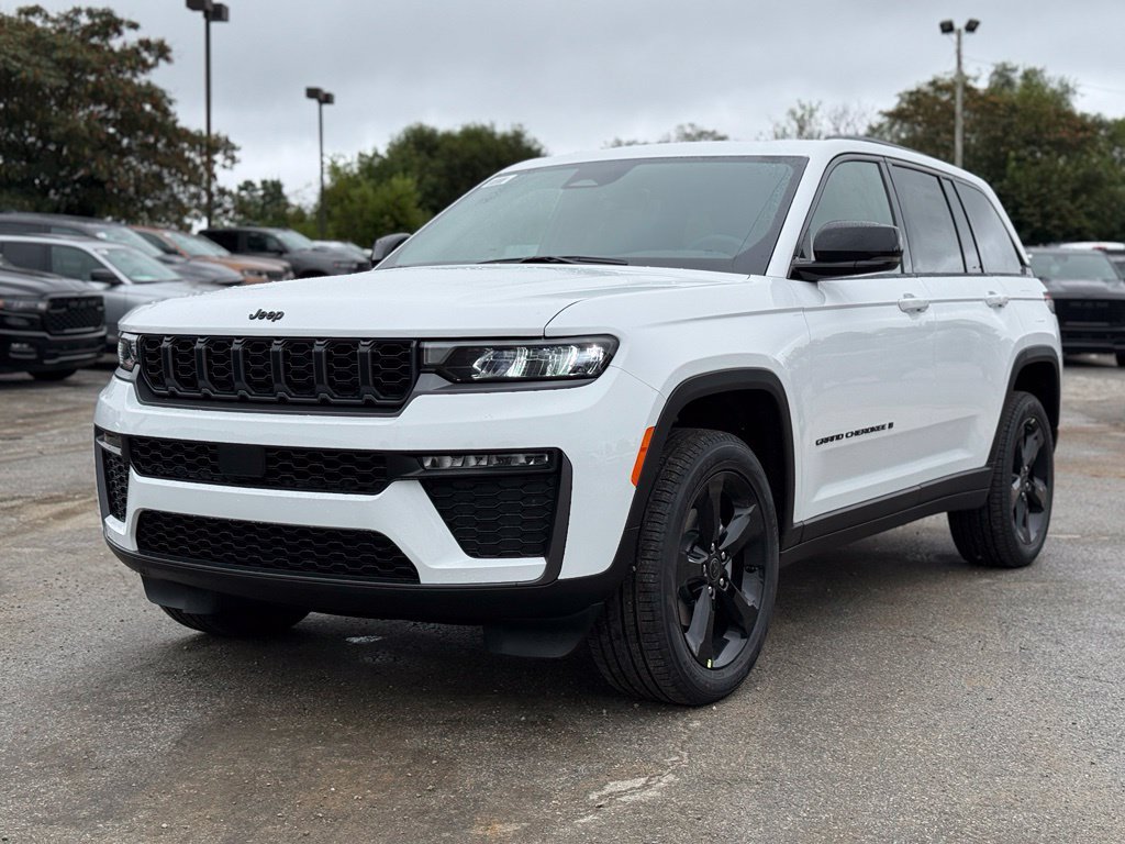New 2027 Jeep Grand Cherokee Limited AWD/4WD image 2