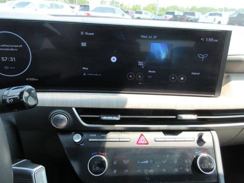 Used 2025 Hyundai Sonata Limited FWD image 28