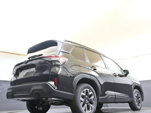 Used 2026 Subaru Forester Premium AWD/4WD image 33