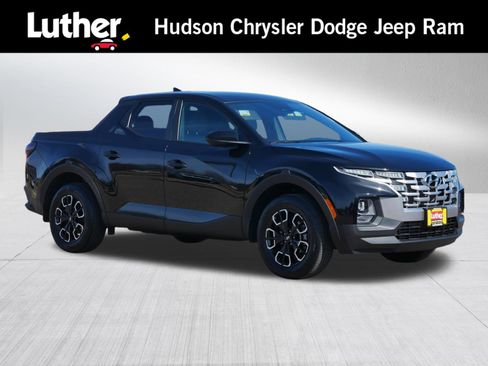 Used 2023 Hyundai Santa Cruz SE AWD/4WD image 1