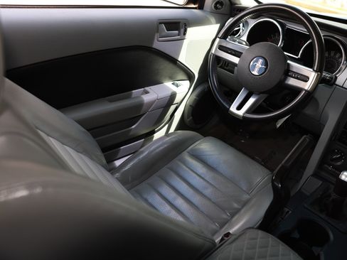 Used 2006 Ford Mustang GT Premium RWD image 23