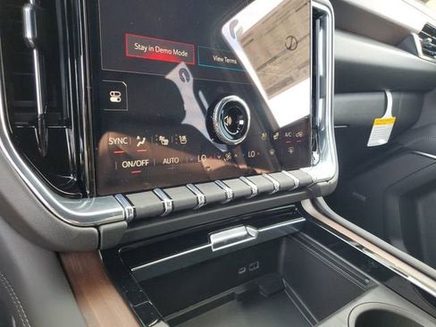 New 2026 GMC Yukon XL Denali w/ Sun & Power Step Package AWD/4WD image 23