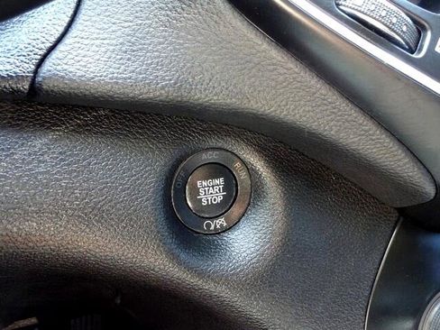 Used 2020 Jeep Cherokee Latitude Plus image 30