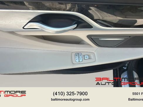 Used 2019 BMW 750i xDrive w/ Executive Package AWD/4WD image 36