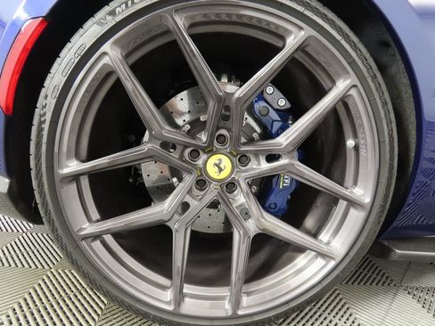 Used 2021 Ferrari 812 GTS image 36