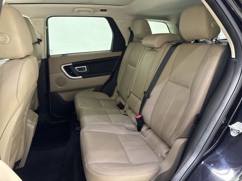 Used 2019 Land Rover Discovery Sport HSE image 29