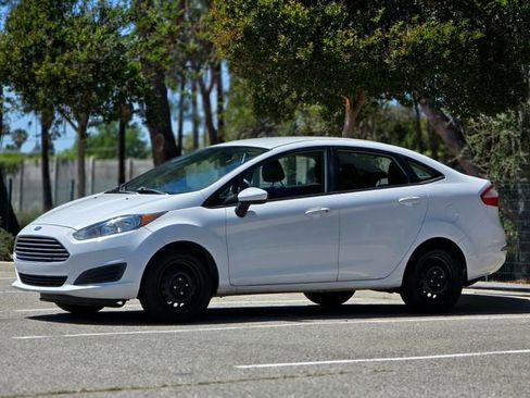 Used 2016 Ford Fiesta S image 5