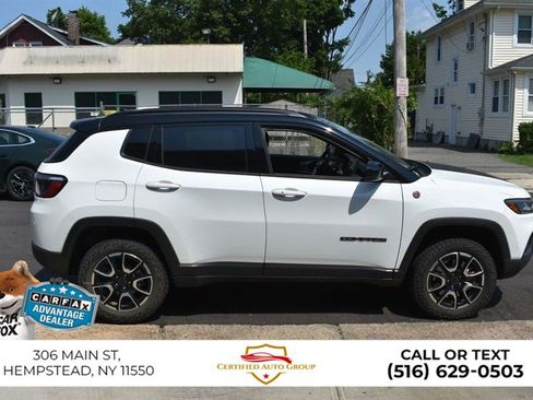 Used 2025 Jeep Compass Trailhawk AWD/4WD image 5