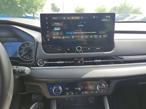 Used 2025 Mitsubishi Outlander SE AWD/4WD image 8