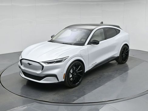 Used 2021 Ford Mustang Mach-E Premium image 37