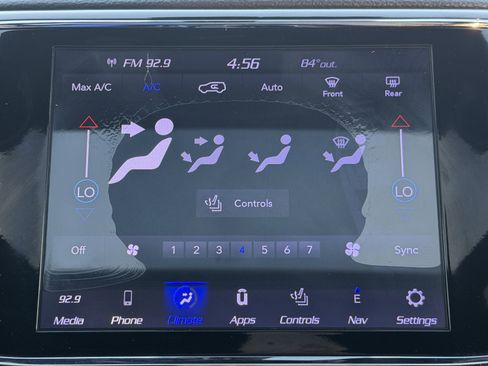 Used 2020 Jeep Grand Cherokee Altitude image 45