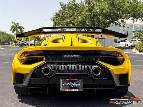 Used 2022 Lamborghini Huracan STO RWD image 47